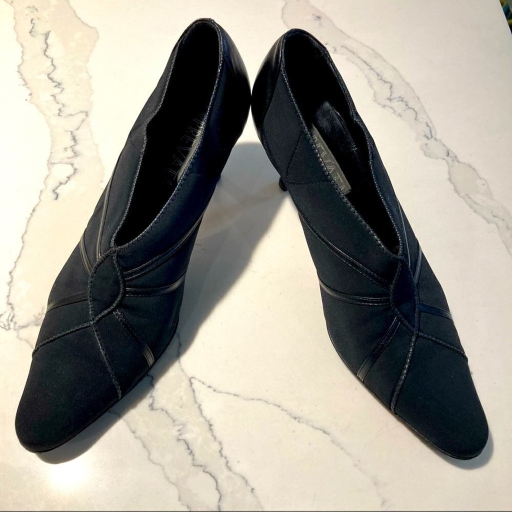 PREVATA Sz 9B Fabric and Leather 2” Heel Y2K Style Made in Italy Shoes